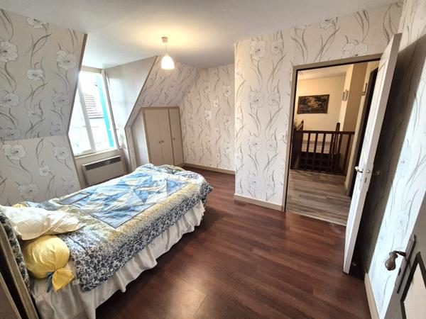 Maison 14 pièces - 345 m²