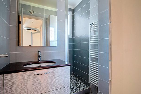 APPARTEMENT RUEIL-MALMAISON BORD DE SEINE 3 PIECES 2 CHAMBRES BALCONS EXPOSITION SUD-OUEST