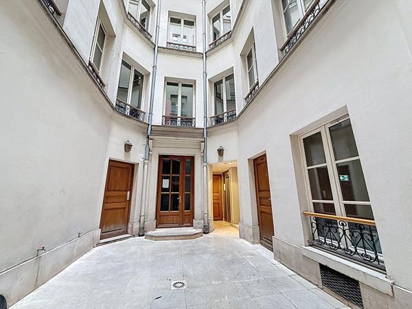 Studio CLIMATISE et clés en en main - PARIS