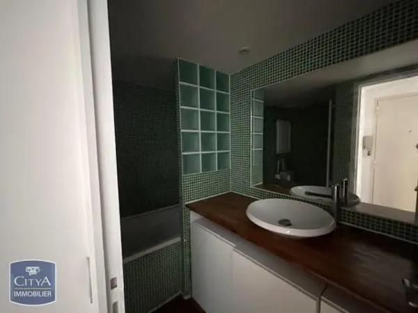 Appartement à louer 3 pièces 69m² Marseille 7e Arrondissement (13007)