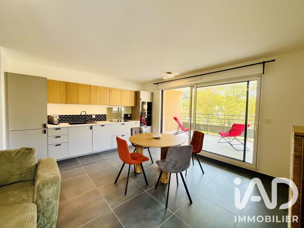 Location appartement 2 pièces 47 m² Aix-en-Provence