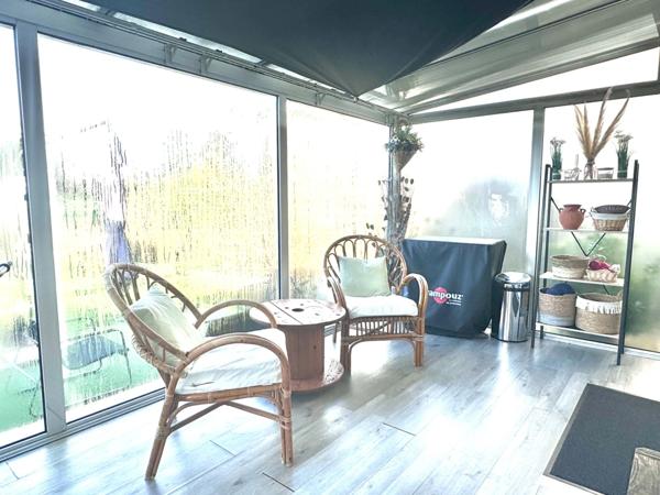 Maison à vendre 6 pièces FRENEUSE (78) - terrain 855 m² avec jardin - dépendance avec double garage - Piscine - véranda