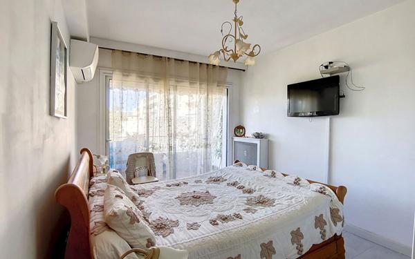 Appartement à vendre    4 pièces • 83 m2 Toulon