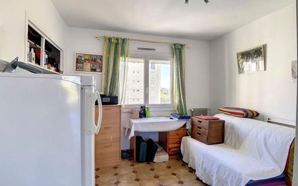Appartement à vendre    4 pièces • 83 m2 Toulon