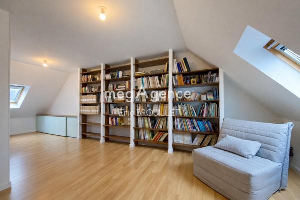 Maison à BEAUCOUZE, 49070 - 7 pièces 171m²