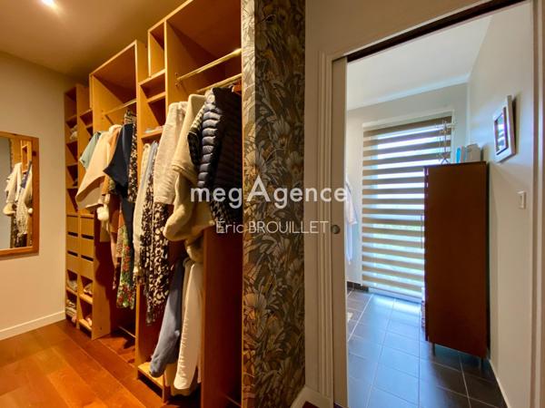 Maison à BEAUCOUZE, 49070 - 7 pièces 171m²