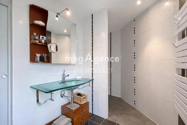 Maison à BEAUCOUZE, 49070 - 7 pièces 171m²