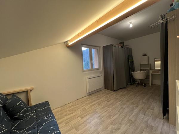 Maison avec vue sur le lac et fort potentiel de rénovation - Investissement idéal