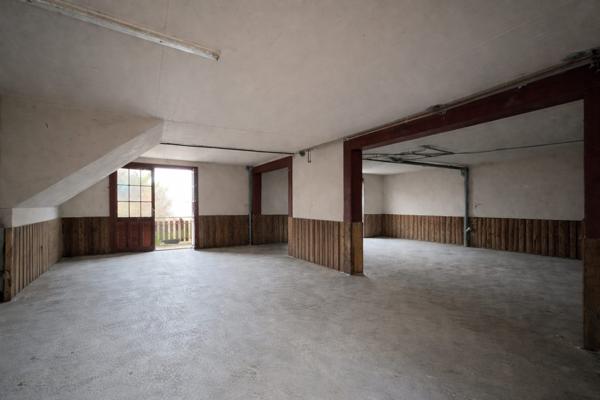 Maison avec vue sur le lac et fort potentiel de rénovation - Investissement idéal