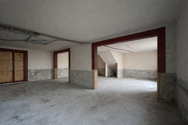 Maison avec vue sur le lac et fort potentiel de rénovation - Investissement idéal