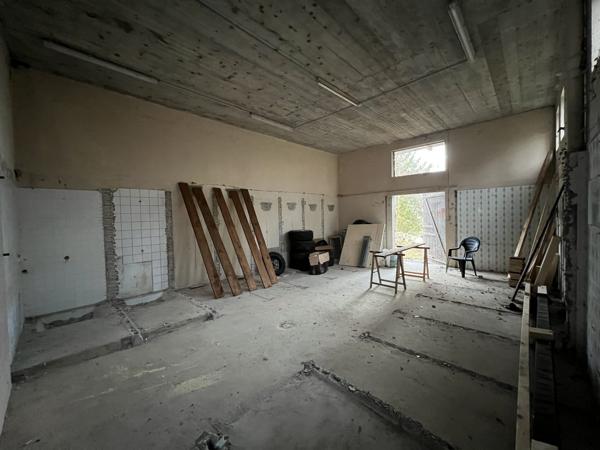 Maison avec vue sur le lac et fort potentiel de rénovation - Investissement idéal