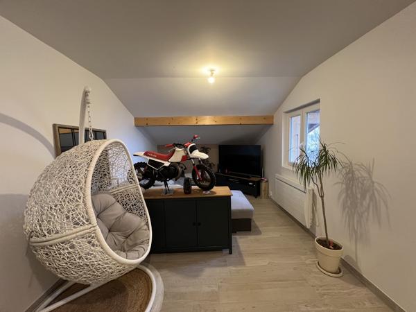 Maison avec vue sur le lac et fort potentiel de rénovation - Investissement idéal