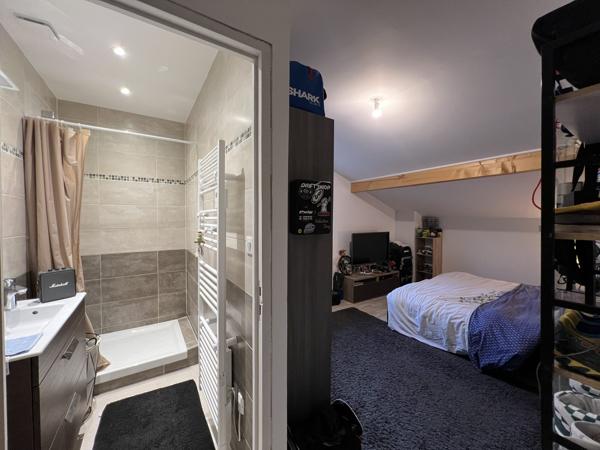 Maison avec vue sur le lac et fort potentiel de rénovation - Investissement idéal