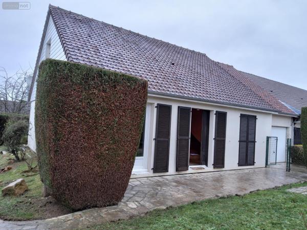 Maison individuelle à louer à Saint-Pierre-des-Fleurs dans l'Eure (27370), ref : 061/1981-27061