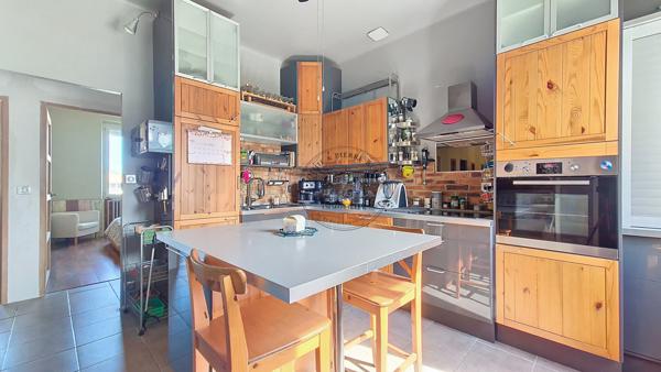 Cavaillon (84300) MAISON DE VILLE PROCHE DU CENTRE