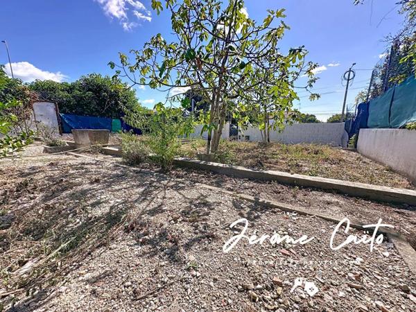 Terrain Nimes 230 m2 non viabilisé - libre constructeur