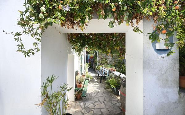 Maison à vendre    7 pièces •  Saint-Clément-des-Baleines