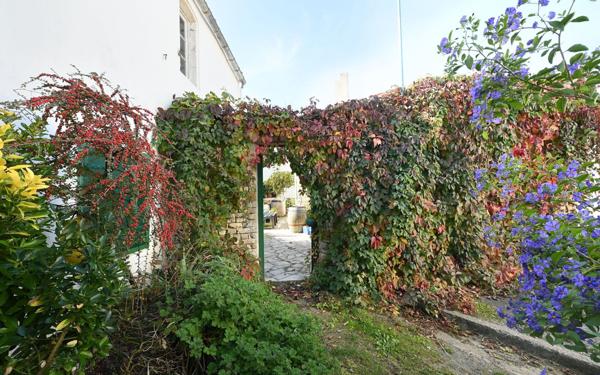 Maison à vendre    7 pièces •  Saint-Clément-des-Baleines