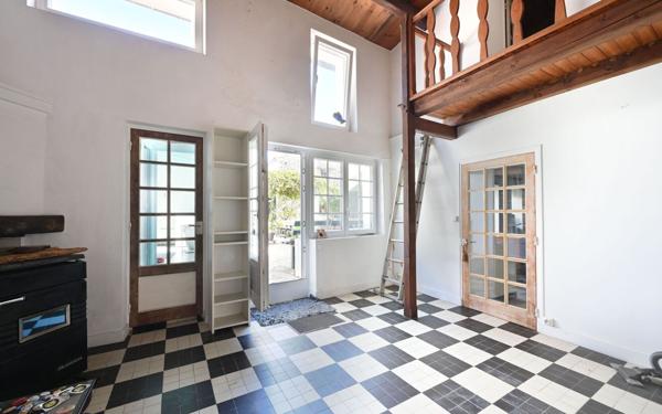 Maison à vendre    7 pièces •  Saint-Clément-des-Baleines