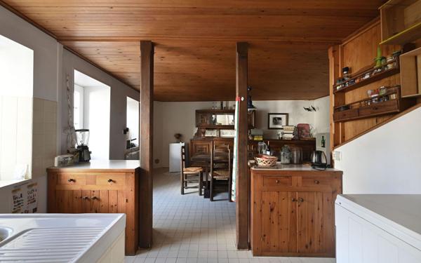 Maison à vendre    7 pièces •  Saint-Clément-des-Baleines