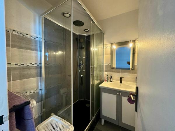 Appartement à vendre    2 pièces • 30,06 m2    Gradignan