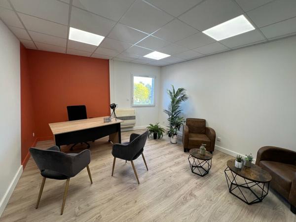 Bureaux à louer Valence 97 m² rénovés avec ascenseur et parkings