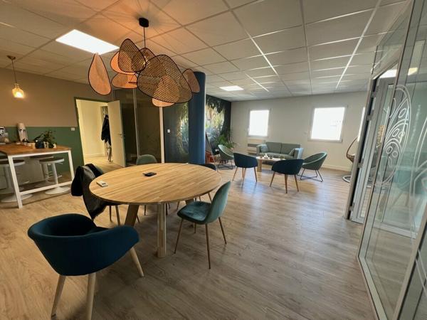 Bureaux à louer Valence 97 m² rénovés avec ascenseur et parkings