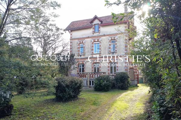 À vendre Biarritz – Villa sur vaste parc en cœur de ville