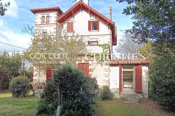 À vendre Biarritz – Villa sur vaste parc en cœur de ville