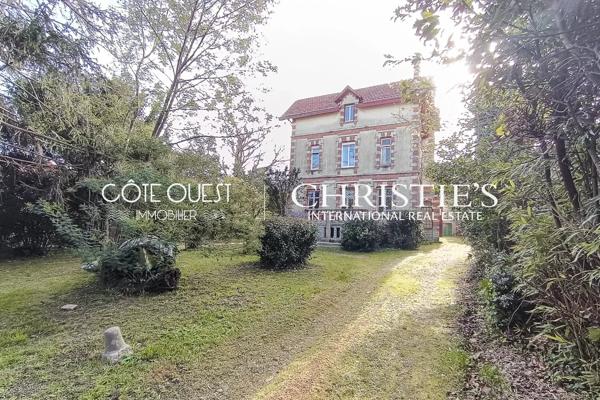 À vendre Biarritz – Villa sur vaste parc en cœur de ville