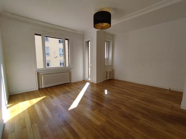 Appartement 3 pièce(s) 2 chambre(s) 79 m²