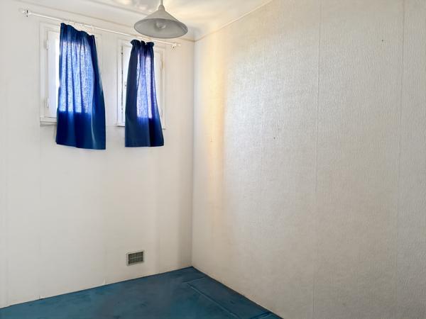 Châteaurenard (13160) Maison 125 m2, 4 chambres, garage sur 1280 m2 de terrain avec vue