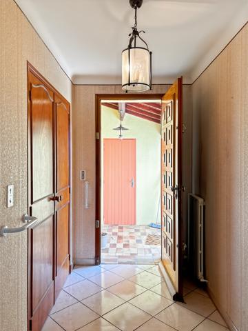 Châteaurenard (13160) Maison 125 m2, 4 chambres, garage sur 1280 m2 de terrain avec vue