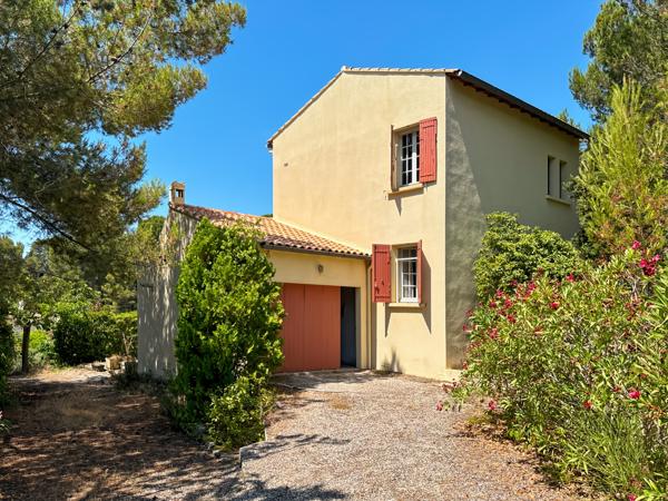 Châteaurenard (13160) Maison 125 m2, 4 chambres, garage sur 1280 m2 de terrain avec vue