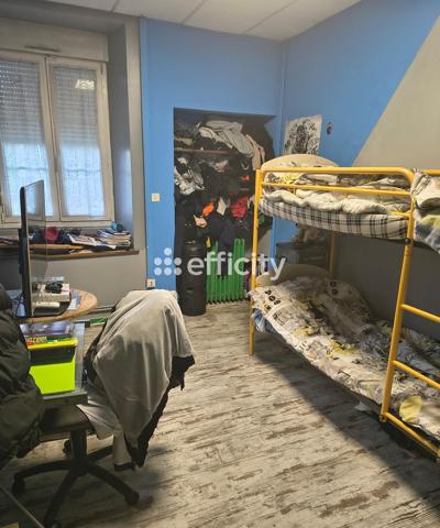 Appartement
         5 pièces
        - 145 m² Exclusivité 128 800 € *