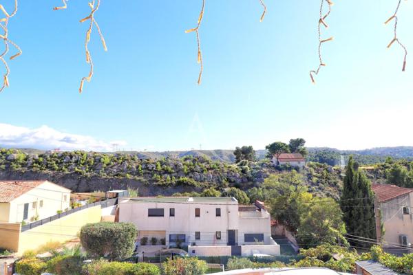 À VENDRE MAISON FAMILIALE AVEC DÉPENDANCE AUX PENNES MIRABEAU