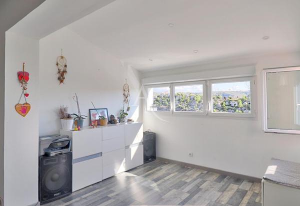 À VENDRE MAISON FAMILIALE AVEC DÉPENDANCE AUX PENNES MIRABEAU