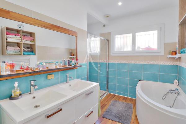 À VENDRE MAISON FAMILIALE AVEC DÉPENDANCE AUX PENNES MIRABEAU