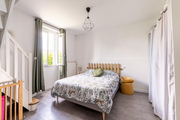 A vendre Nantes Rte de St Joseph Maison 3 chambres jardin bien exposé.