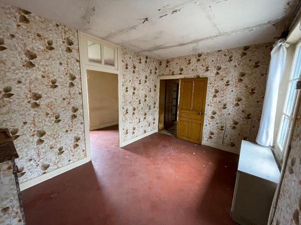 VINEUIL CENTRE MAISON A RESTAURER POTENTIEL DE 80M² HABITABLE