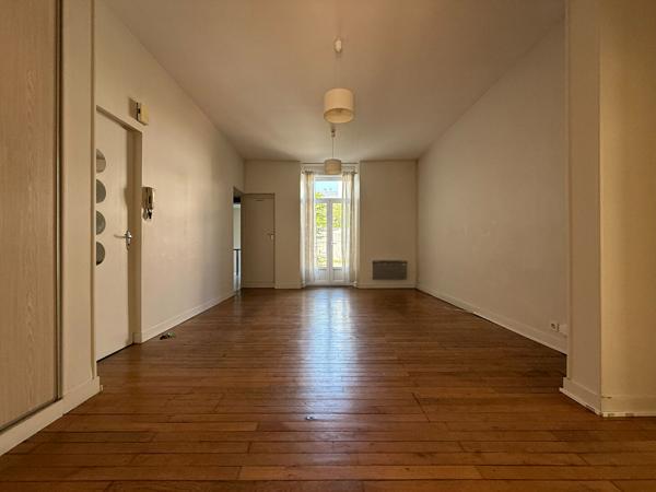 Appartement T3 Terrasse + Parking - UCO