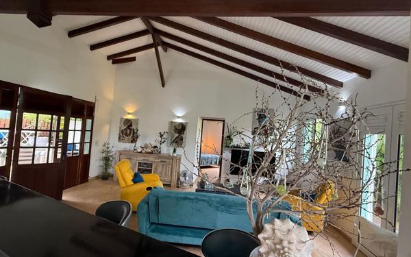 Maison à vendre    4 pièces •  Sainte-Anne