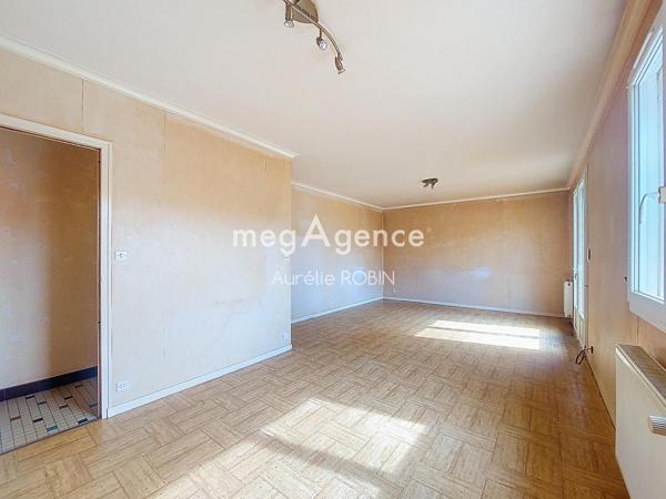 Maison à NUEIL-LES-AUBIERS, 79250 - 5 pièces 89m²