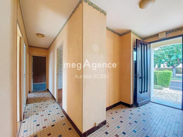 Maison à NUEIL-LES-AUBIERS, 79250 - 5 pièces 89m²