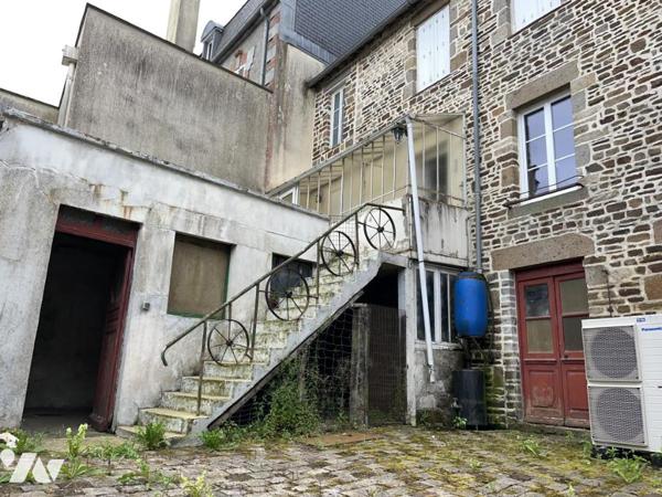 Ensemble immobilier au coeur de SOURDEVAL (50)