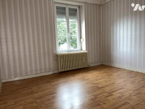 Ensemble immobilier au coeur de SOURDEVAL (50)