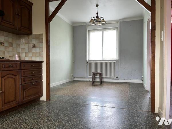 Ensemble immobilier au coeur de SOURDEVAL (50)