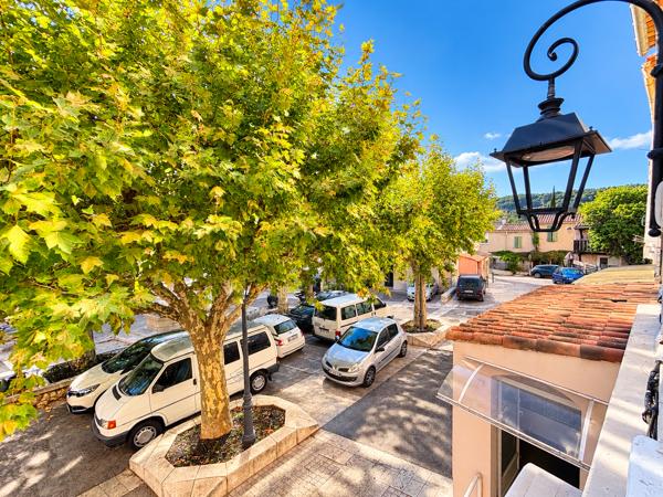 PEYPIN – PLACE DU VILLAGE – ENSEMBLE IMMOBILIER 138,91 M² – PROJET RÉSIDENTIEL À FORT POTENTIEL
