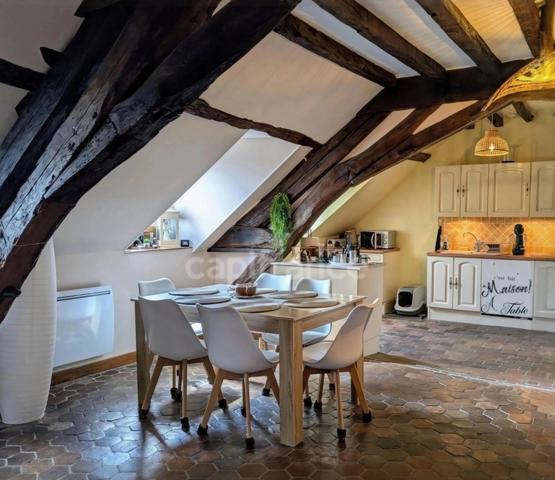 Appartement de charme vendu loué - 65m2 - Centre ville Historique d'Auxerre