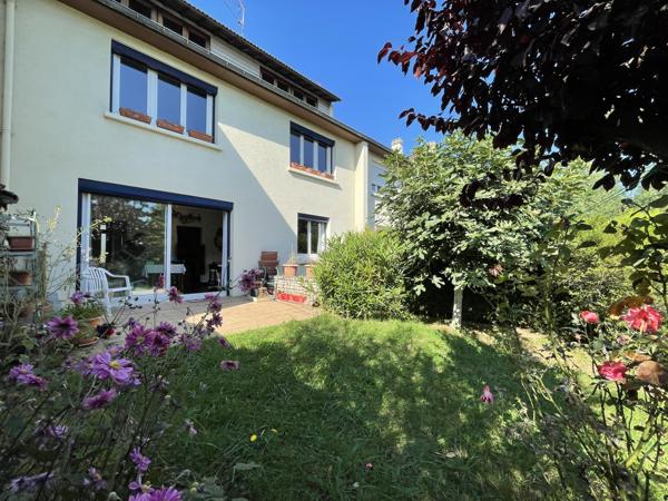 HÉROUVILLE, maison mitoyenne de 115 m2, 5 chambres